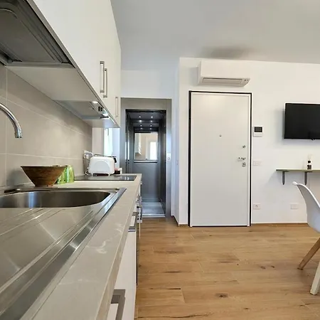 Downtown Design Wi-fi Ac Elevator In The House 아파트 *